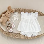 New summer baby clothes for 0-3 years old, fresh and sweet baby girl with flying sleeves and lace top + cute ruffled shorts - Image 4