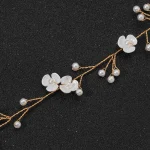 Girls' White And Golden Flowers With Wedding Party Headdress Bride's Hair Accessories Headdress Female Sweet And Lovely Headdres - Image 5