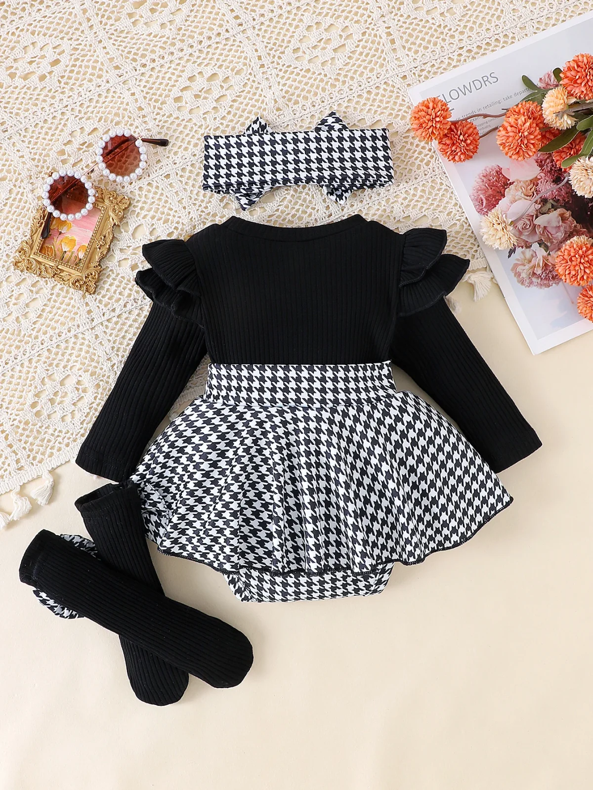 2PCS In Autumn, Baby Girls Aged 0-1 Years Old Have Comfortable Sweet And Cute Black Top + Houndstooth Skirt + Hair Band - Image 2