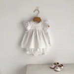 New summer baby clothes for 0-3 years old, fresh and sweet baby girl with flying sleeves and lace top + cute ruffled shorts